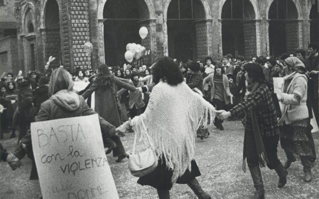 IT.A.CÀ OFF | DONNE, LAVORO, STORIE DI LOTTE E DIRITTI A BOLOGNA Itinerario a piedi-mostra-performance artistiche-proiezione